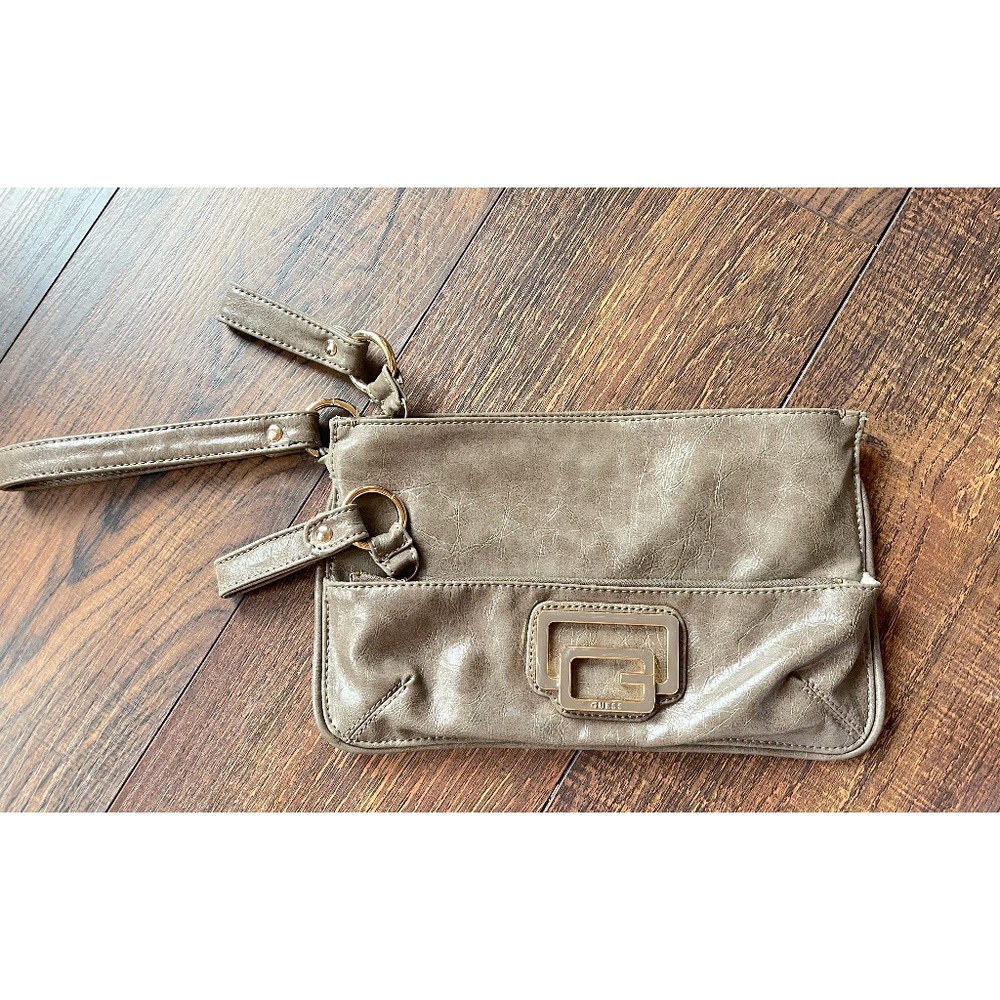 GUESS PURSE Guess bag grey purses beige purses handbags guess clutch